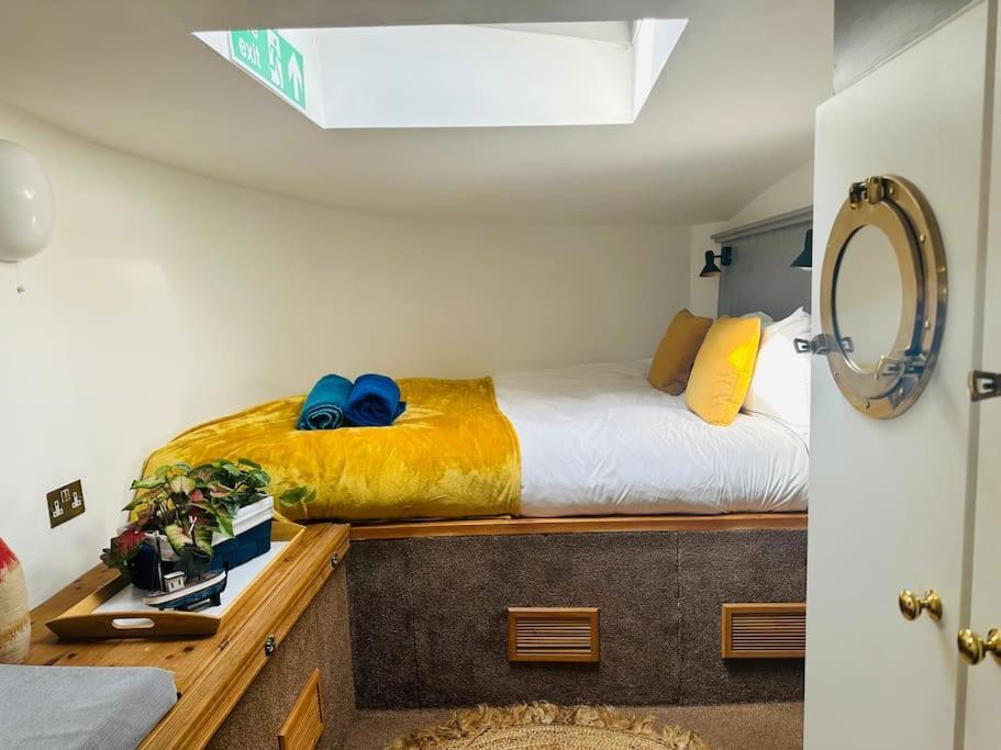 Unique Houseboat Experience I Central City Break York Exteriör bild